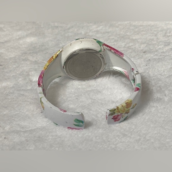 White Floral Design Ladies Bangle Style Wristwatch - Picture 4 of 12